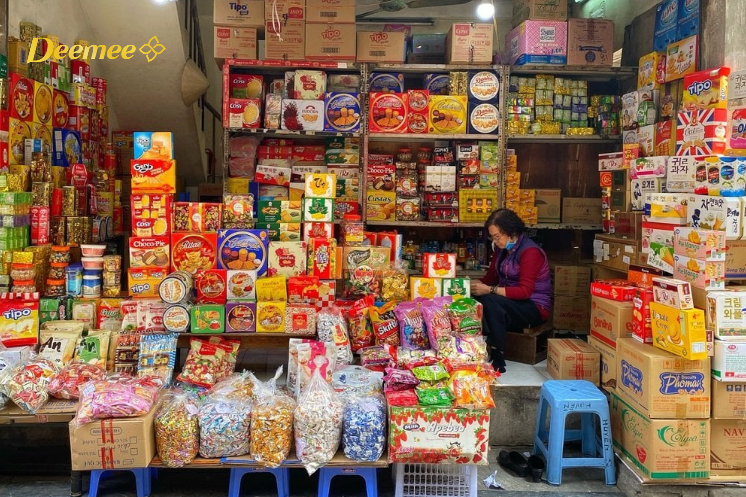 Chuẩn bị trưng bày và truyền thông tại điểm bán